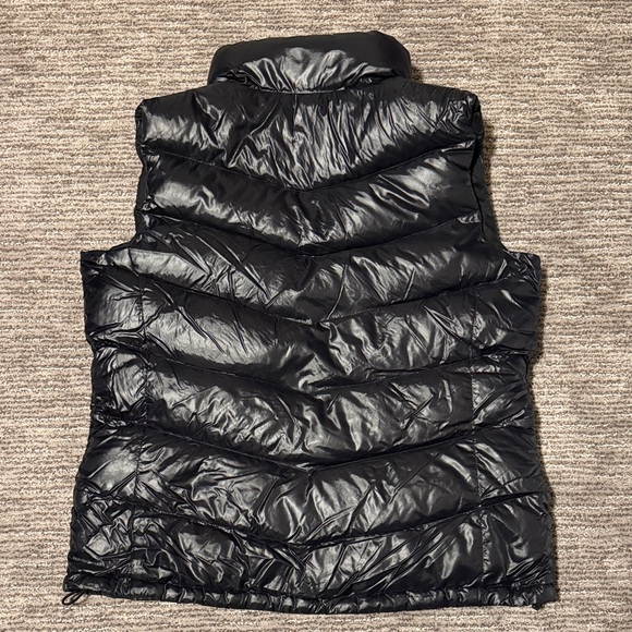 The North Face Black Puffer Vest - Picture 3 of 4